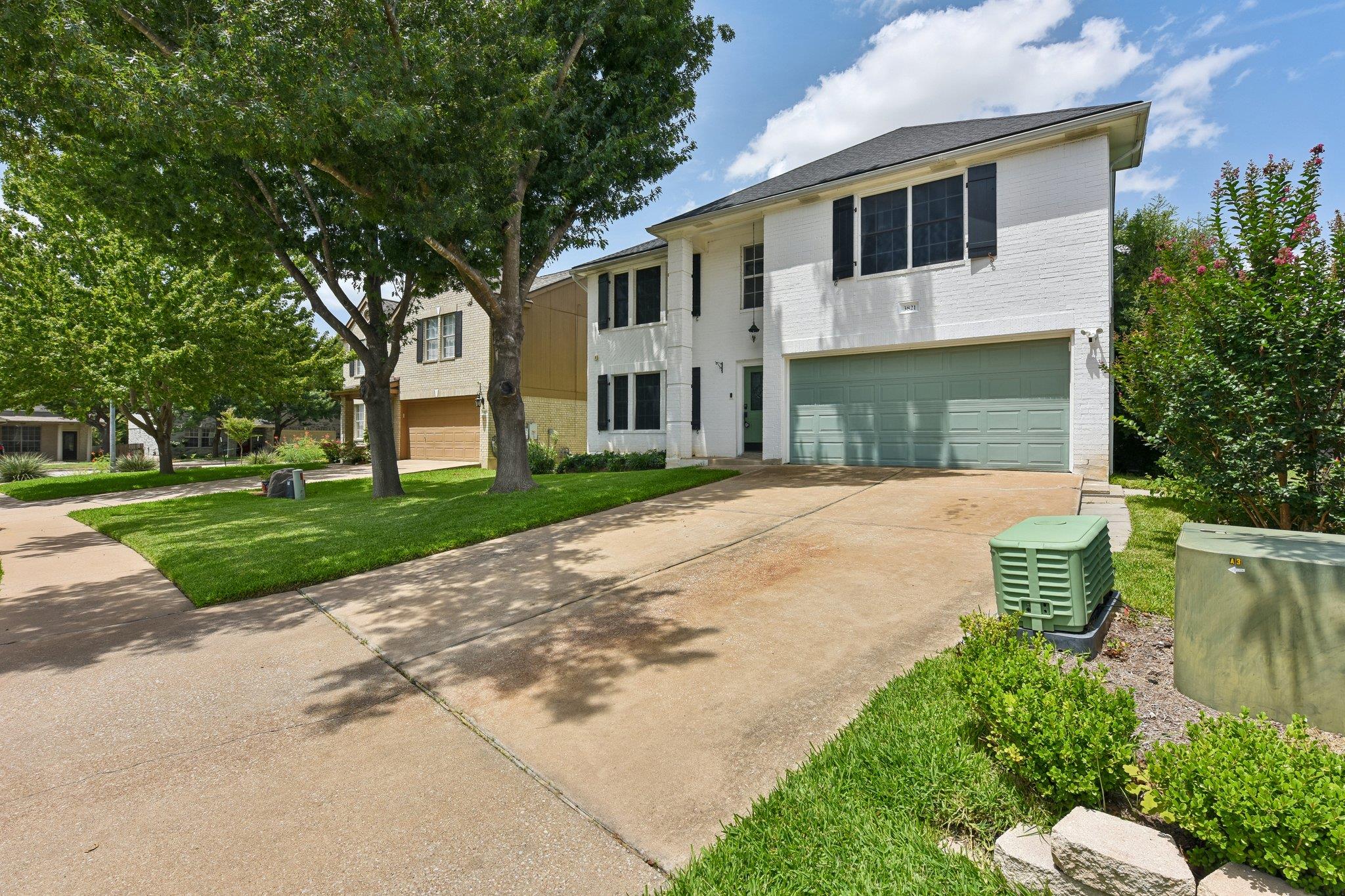 3821 Tailfeather DR, Round Rock, TX 78681