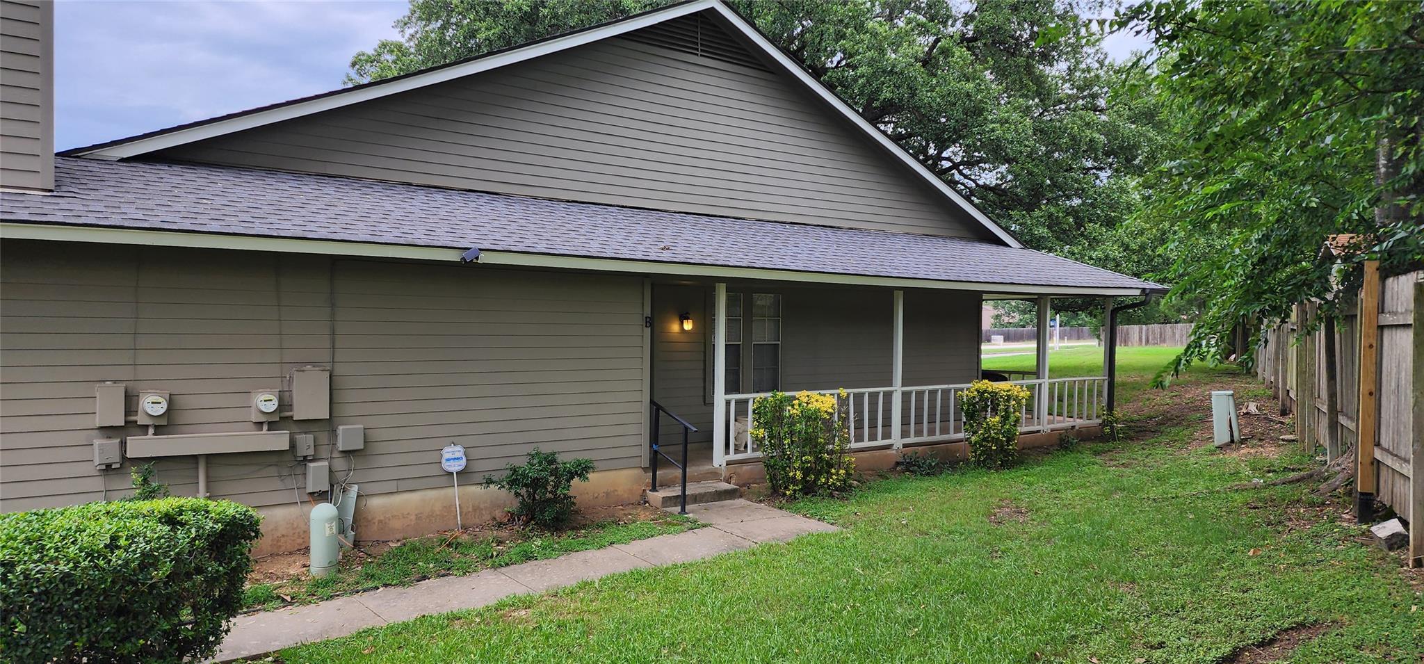 2605 W Stassney LN #B, Austin, TX 78745