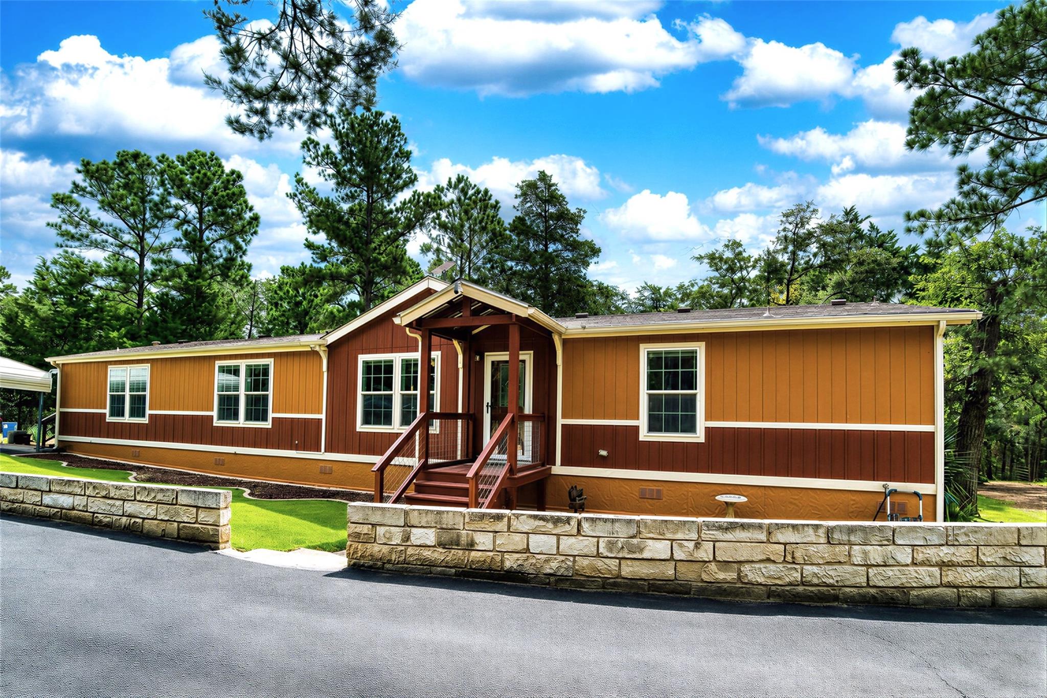 1024 Sand Hills RD, Red Rock, TX 78662