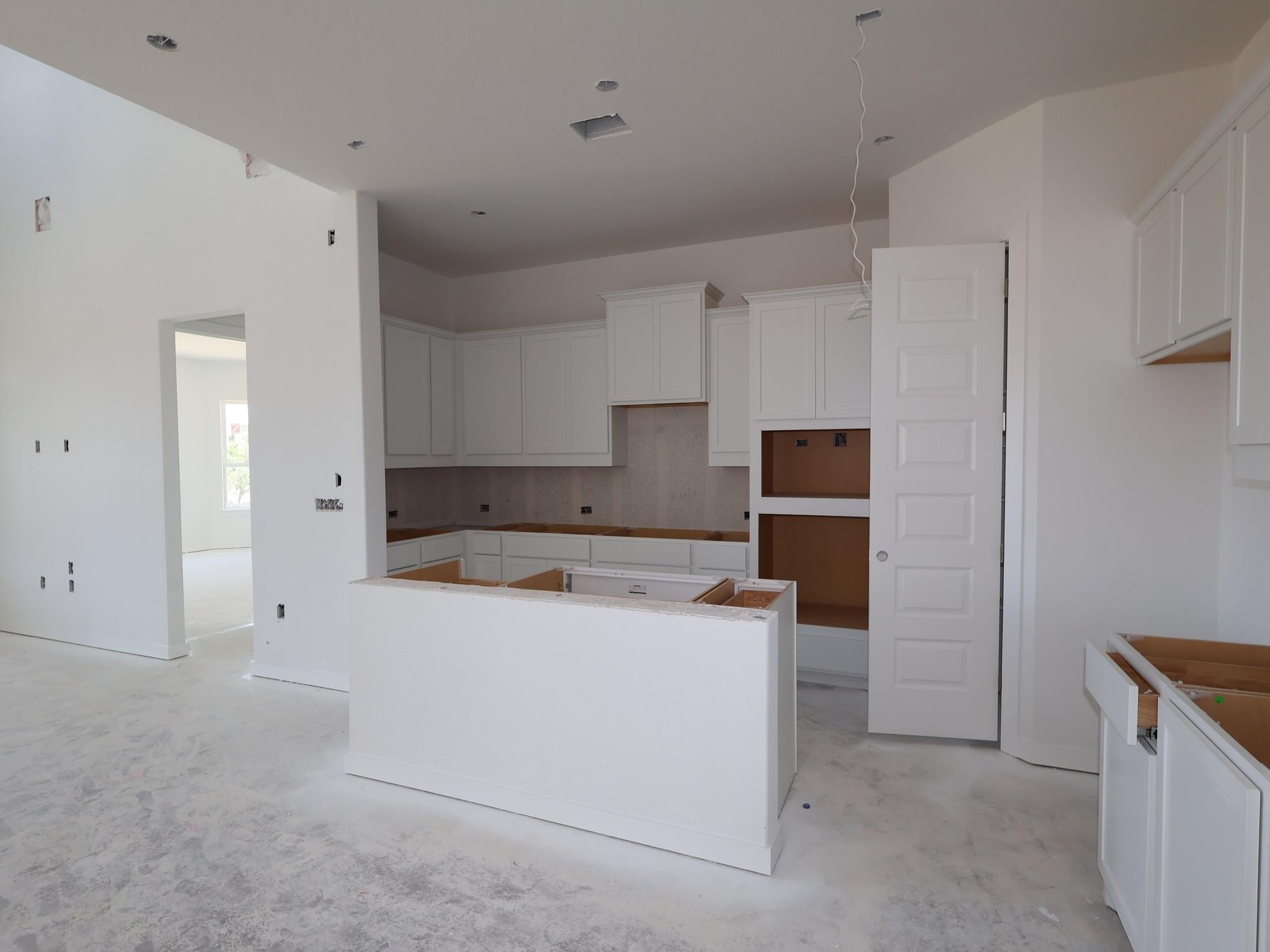 832 Corvallis DR, Leander, TX 78641