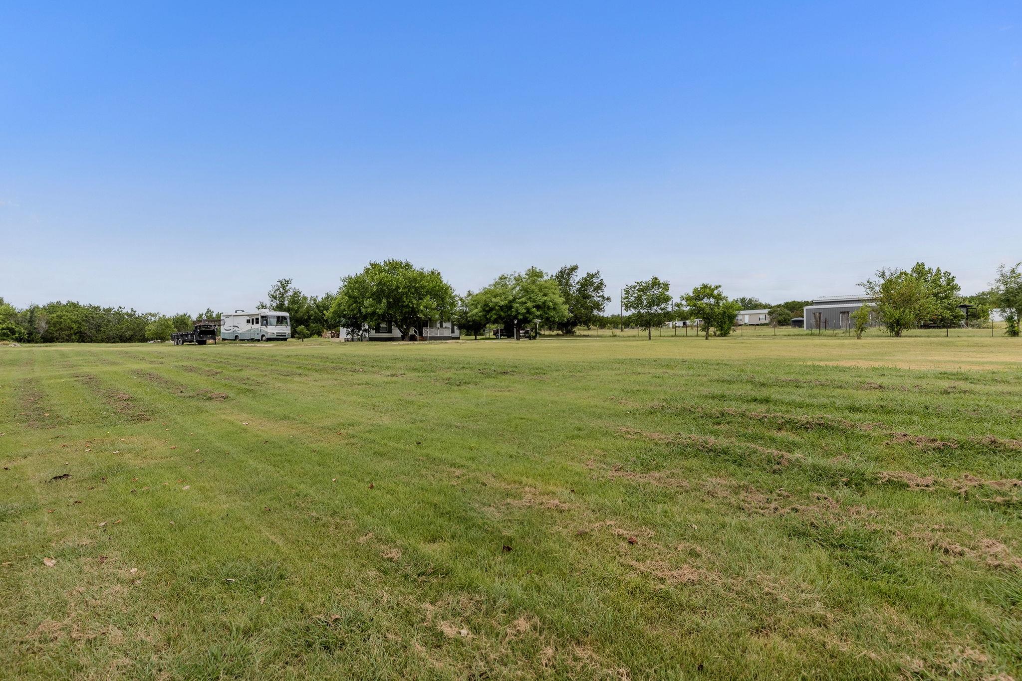 706 Phillip LN, Liberty Hill, TX 78642