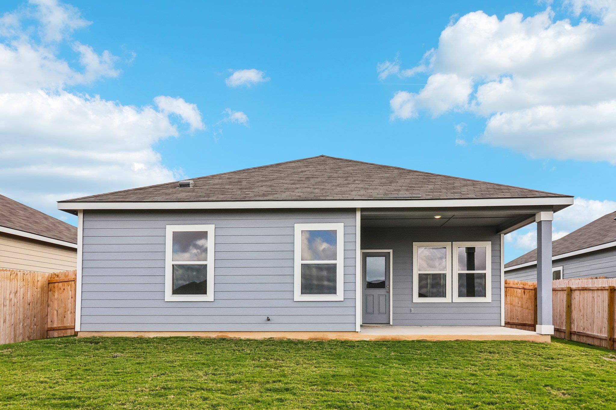 306 Sunlight Lake BLVD, Hutto, TX 78634