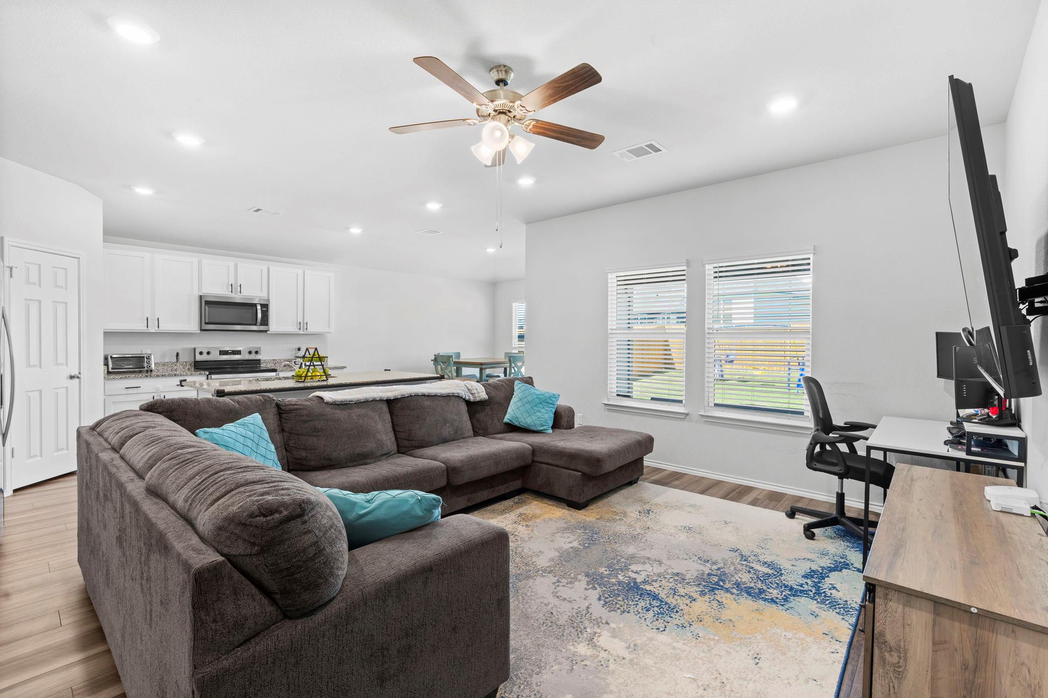 165 Hugh DR, Killeen, TX 76542