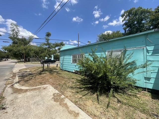919 W 4th ST, Taylor, TX 76574