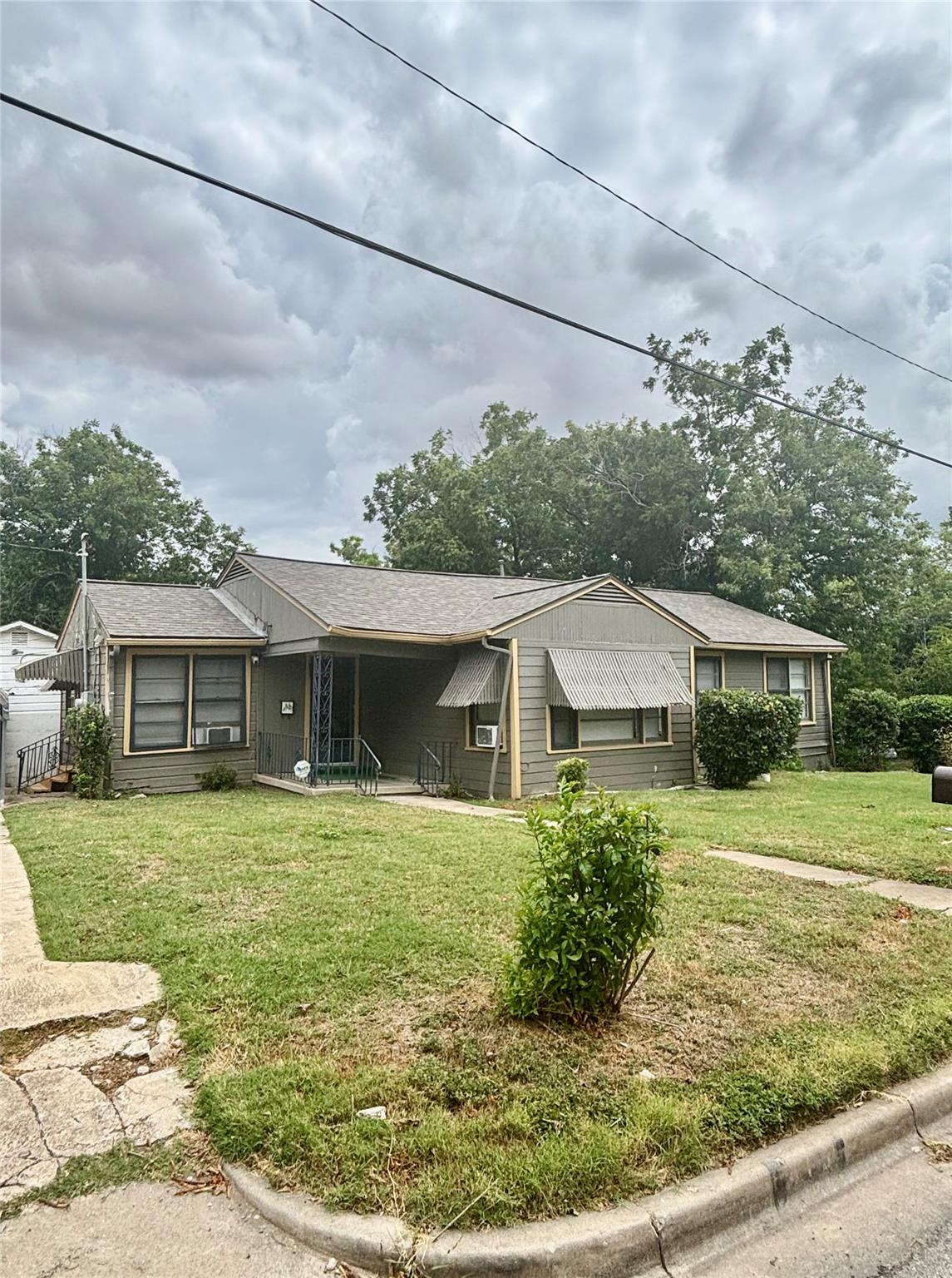 415 E 7th ST, Taylor, TX 76574