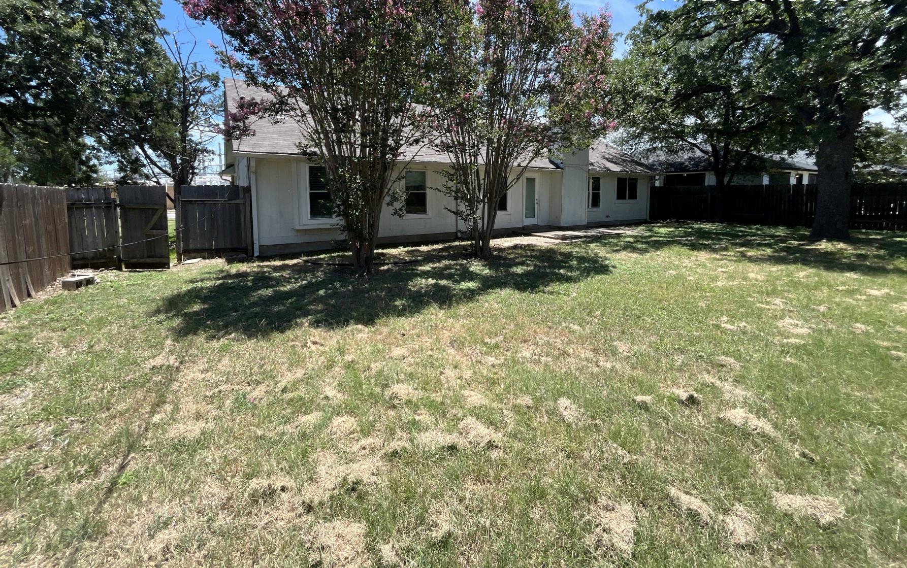 1712 Somerset DR, Round Rock, TX 78681