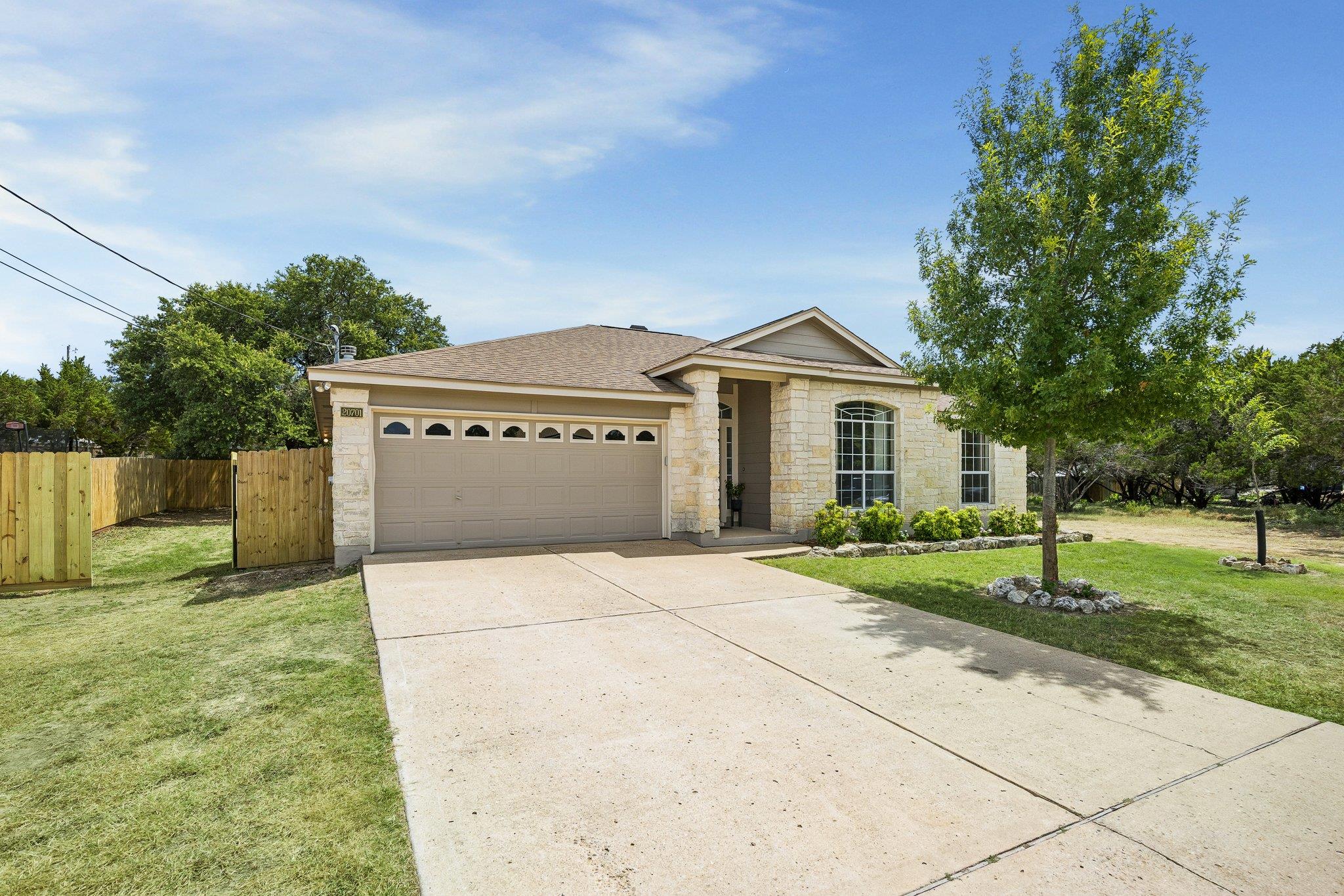 20701 Camel Back ST, Lago Vista, TX 78645