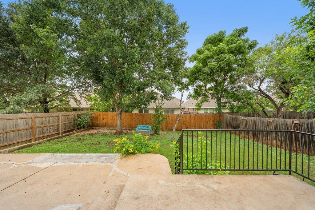 301 Bayou Bend DR, Buda, TX 78610