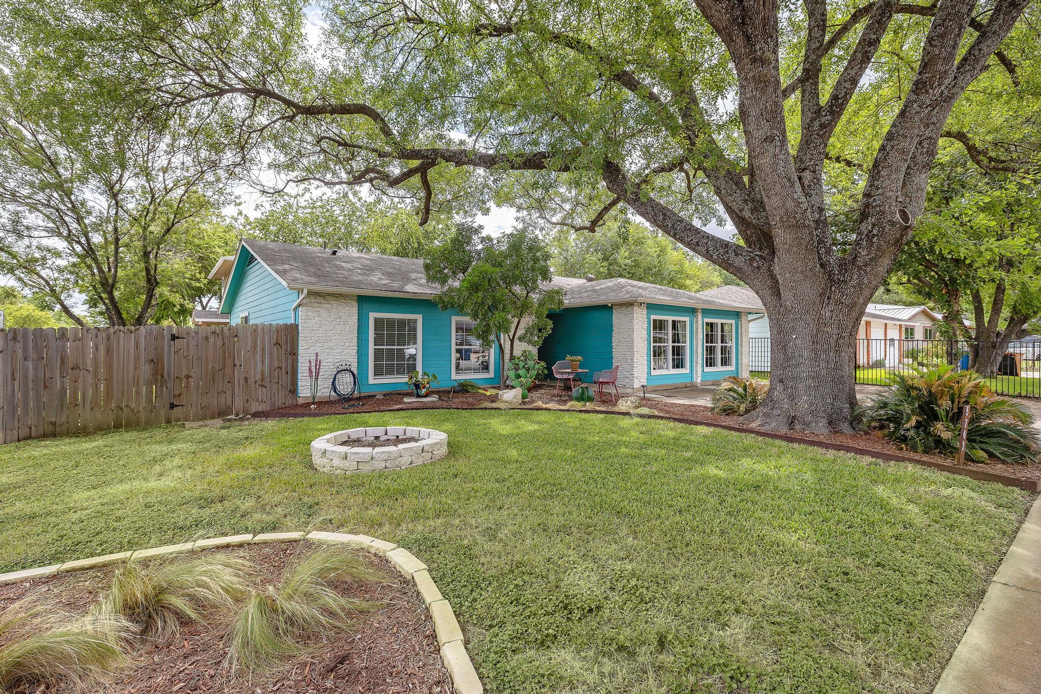 5702 Palo Blanco LN #A, Austin, TX 78744