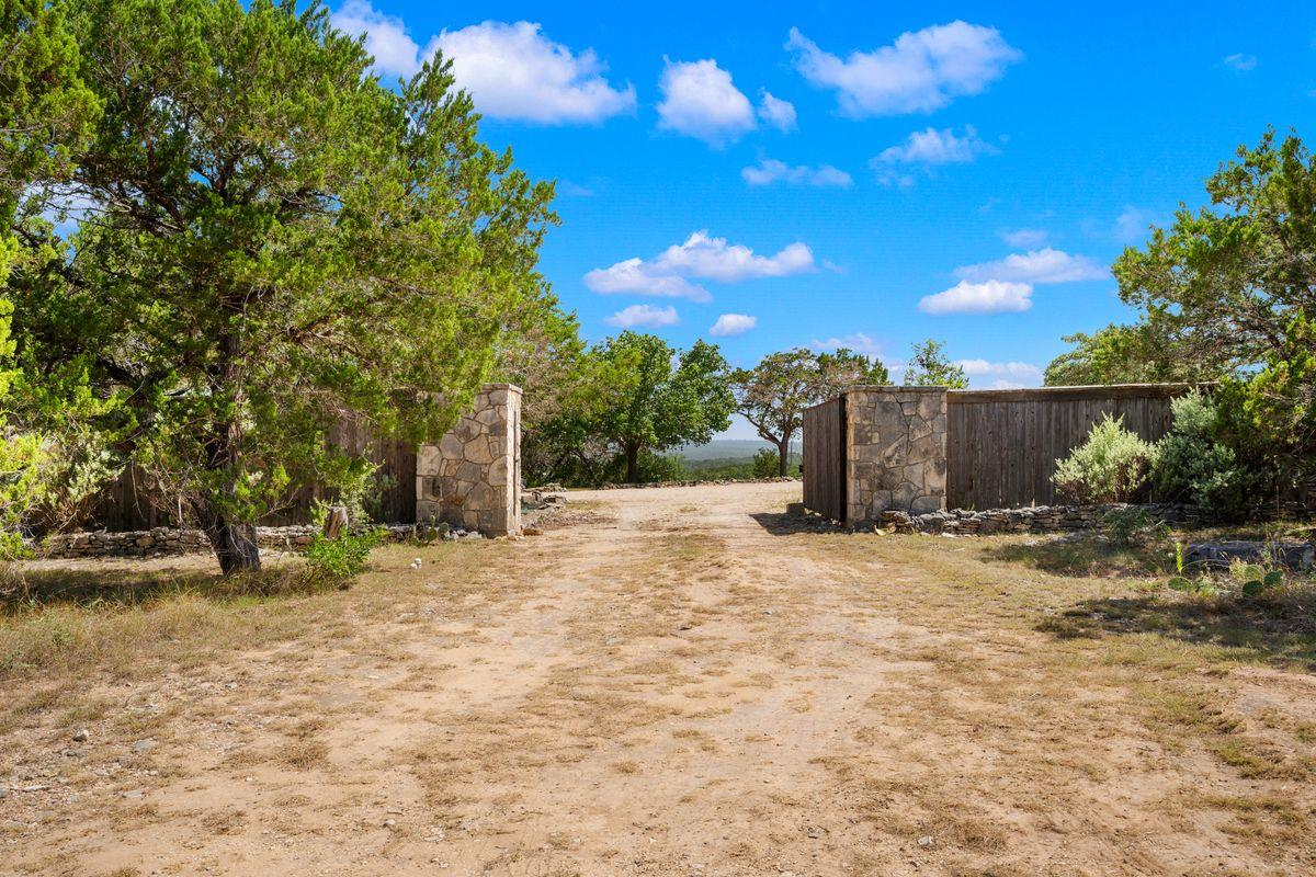 170 Overland TRL W, Hunt, TX 78024