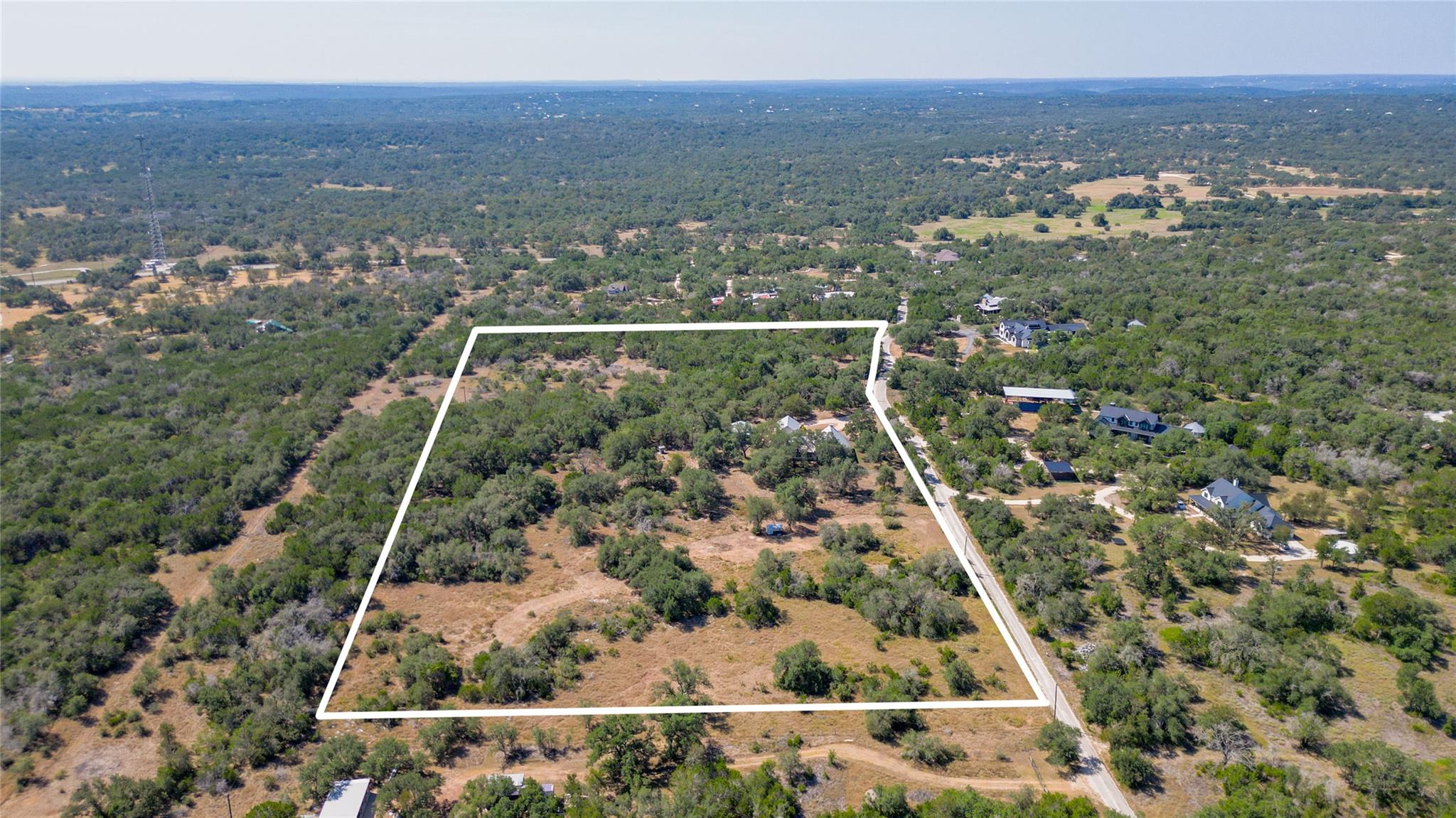 364 Nameless RD, Driftwood, TX 78619