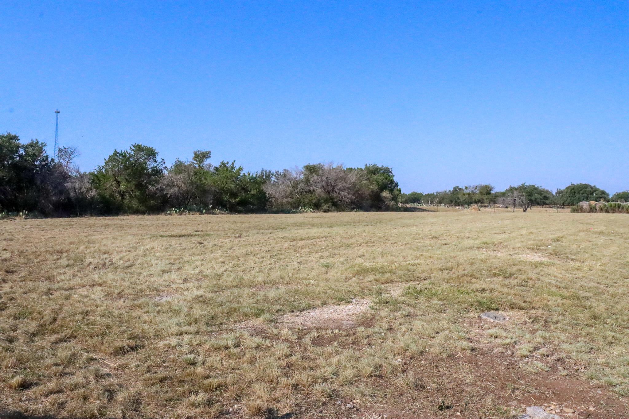 205 E Kelly LN, San Saba, TX 76877