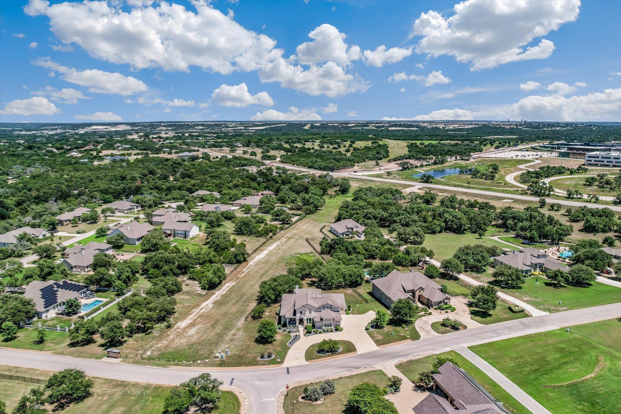 201 Questa TRL, Liberty Hill, TX 78642