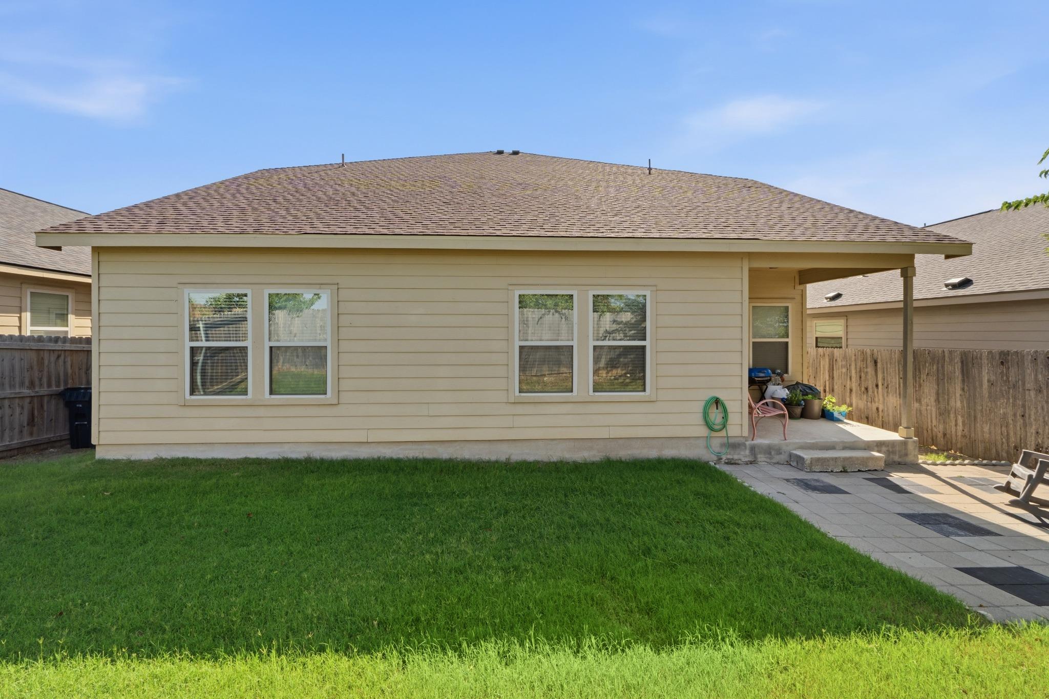 320 Druse LN, Jarrell, TX 76537