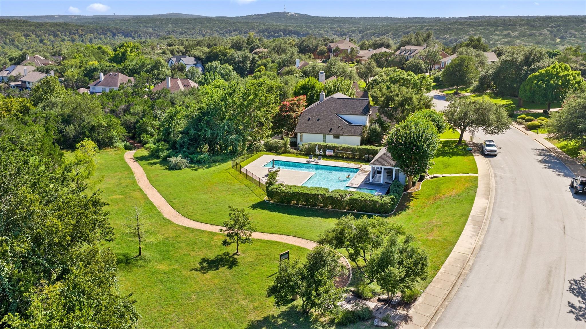 10038 Circleview DR, Austin, TX 78733