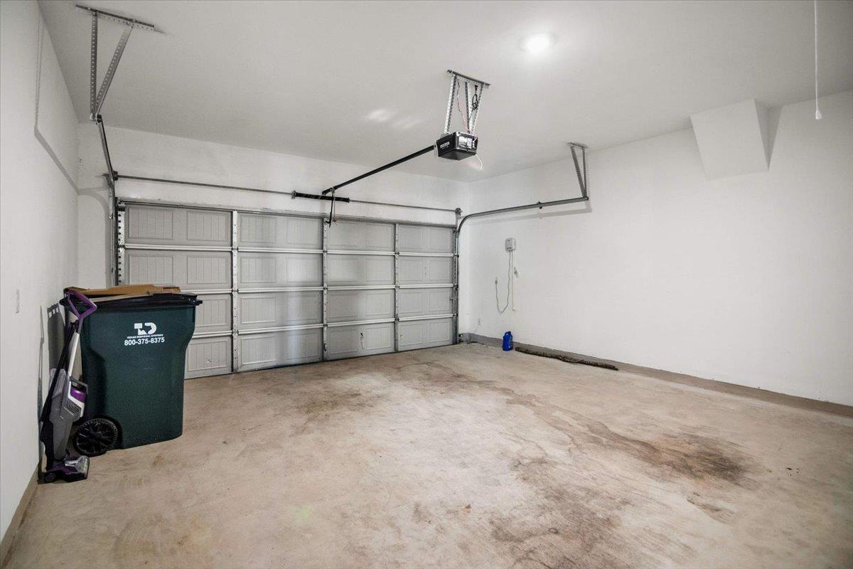 104 Raleigh DR, Georgetown, TX 78633