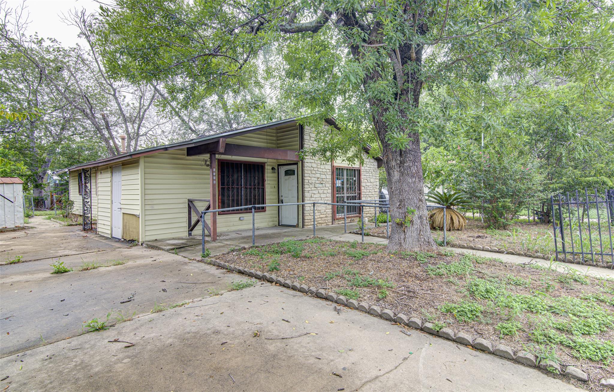 6006 Palm CIR, Austin, TX 78741