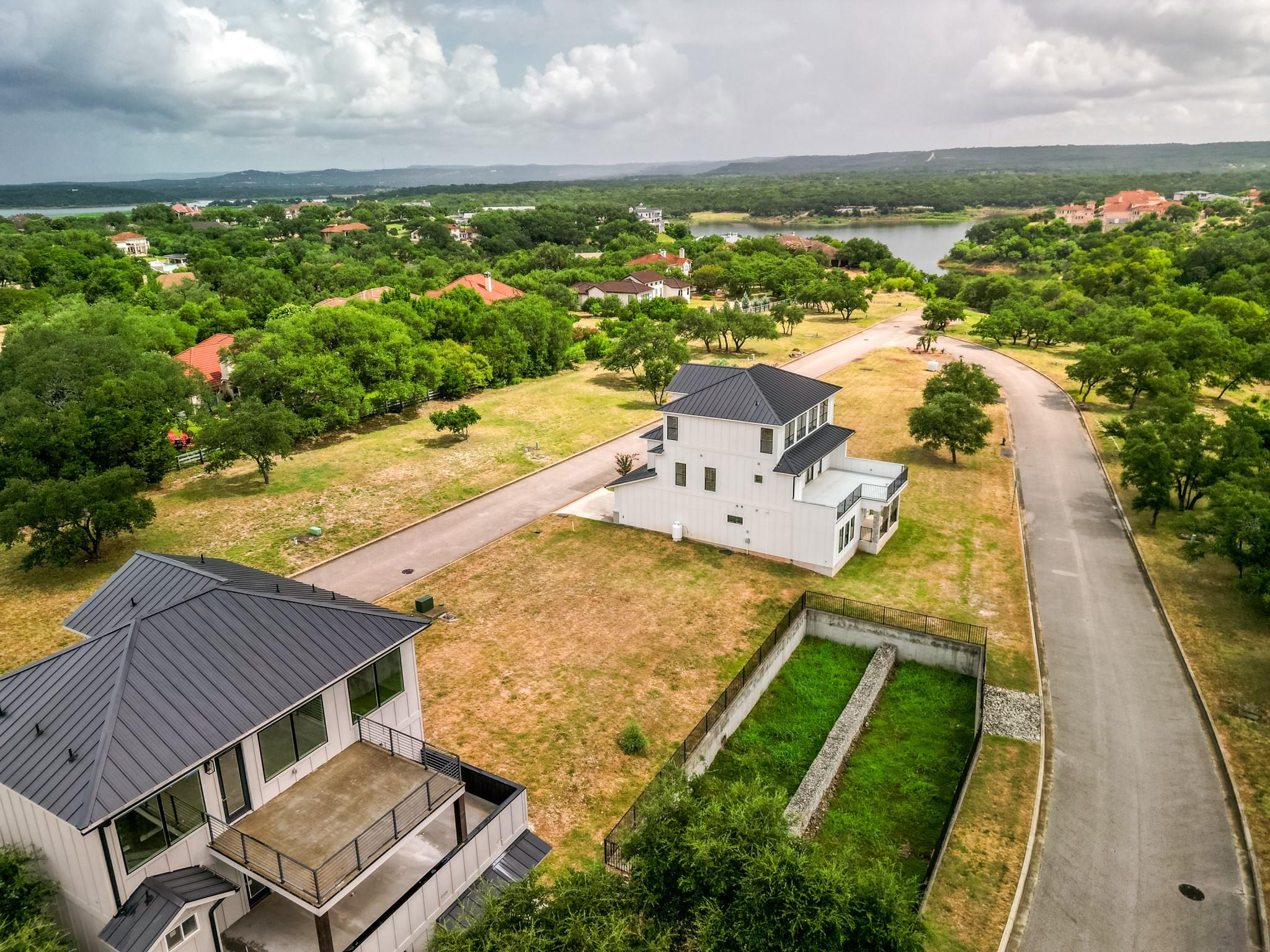 2433 Bruin DR #53, Spicewood, TX 78669