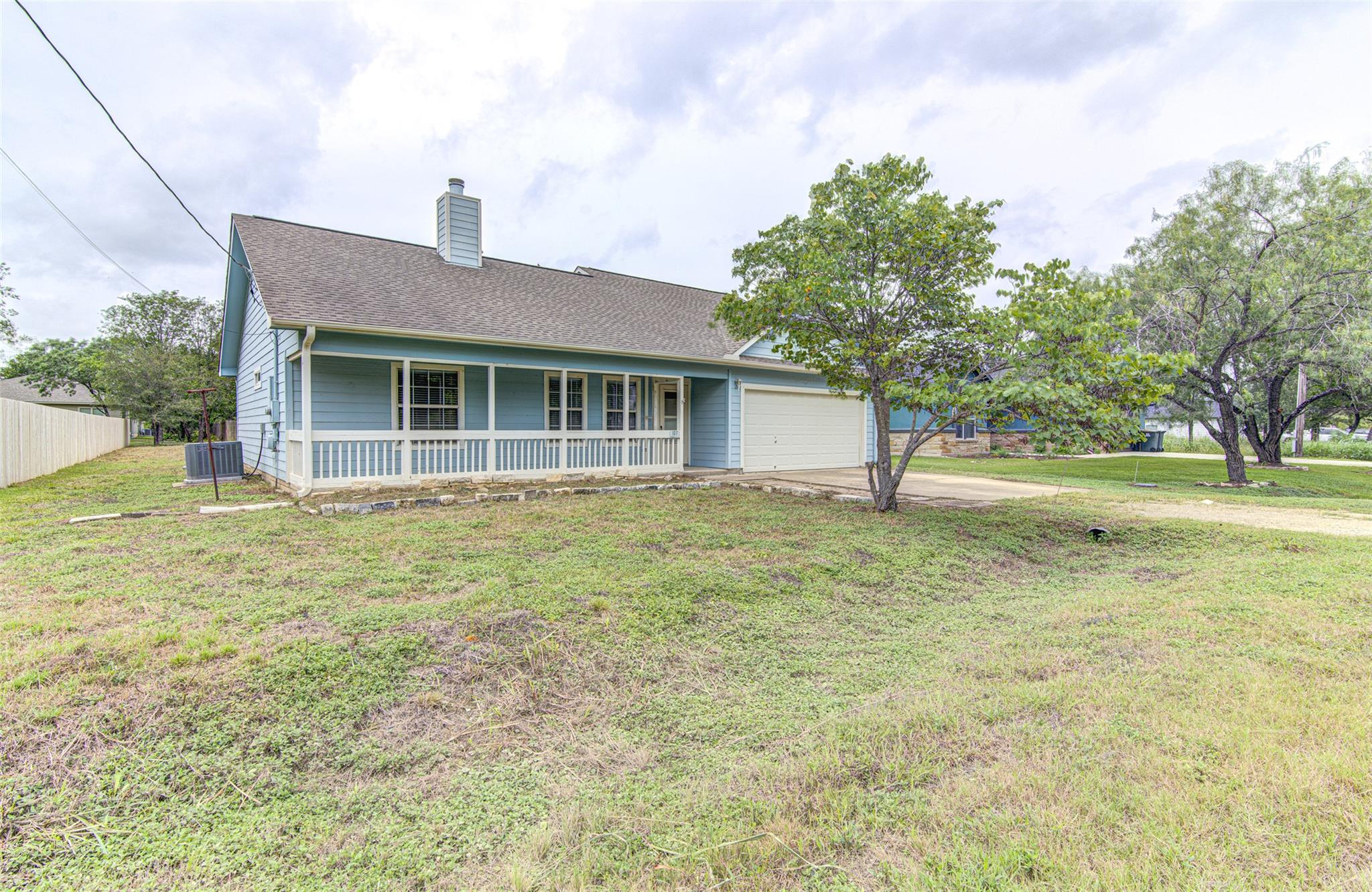 107 W Pauwela LN, Bastrop, TX 78602