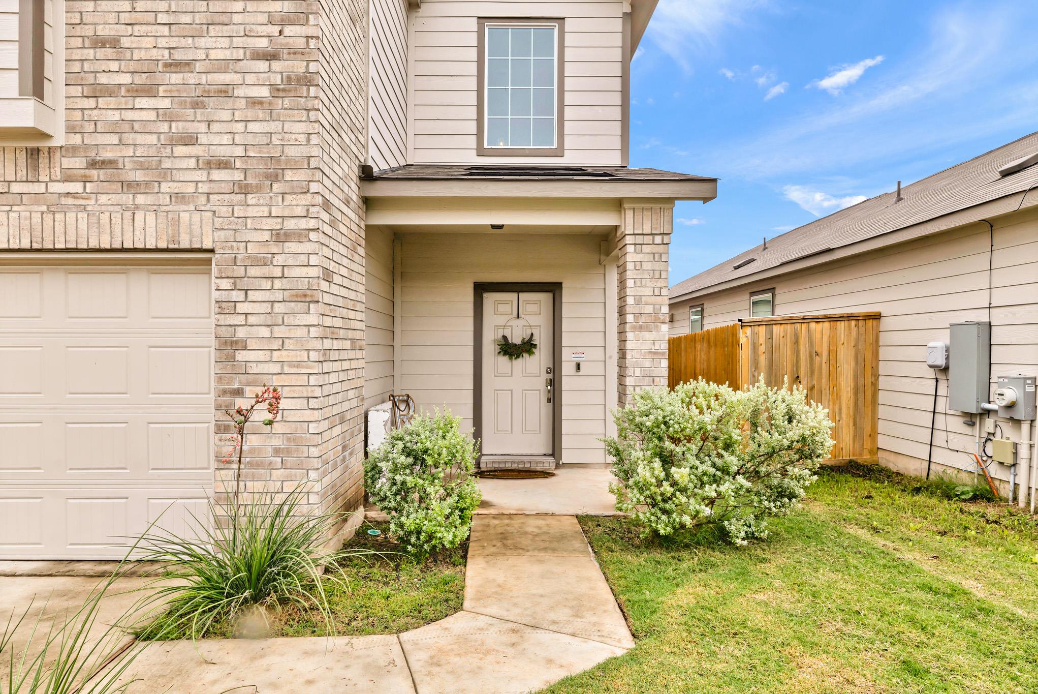 129 Rowdy Yates Way, Jarrell, TX 76537