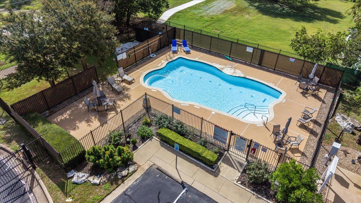 6801 Beckett RD #143L, Austin, TX 78749