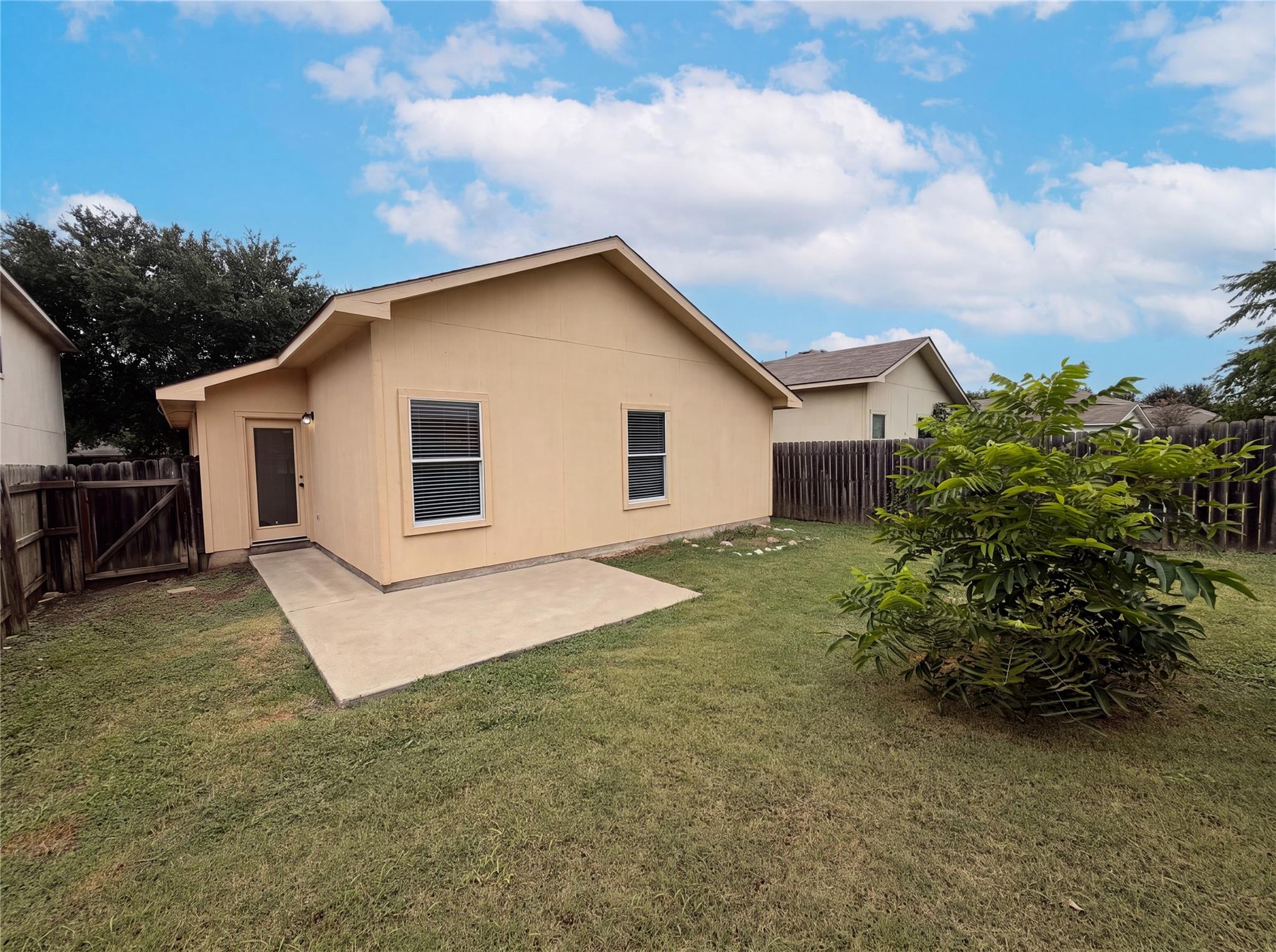 1076 Shadow Creek BLVD, Buda, TX 78610