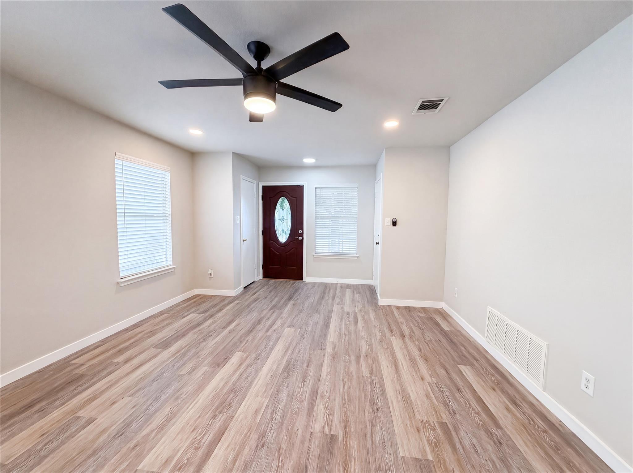 1076 Shadow Creek BLVD, Buda, TX 78610