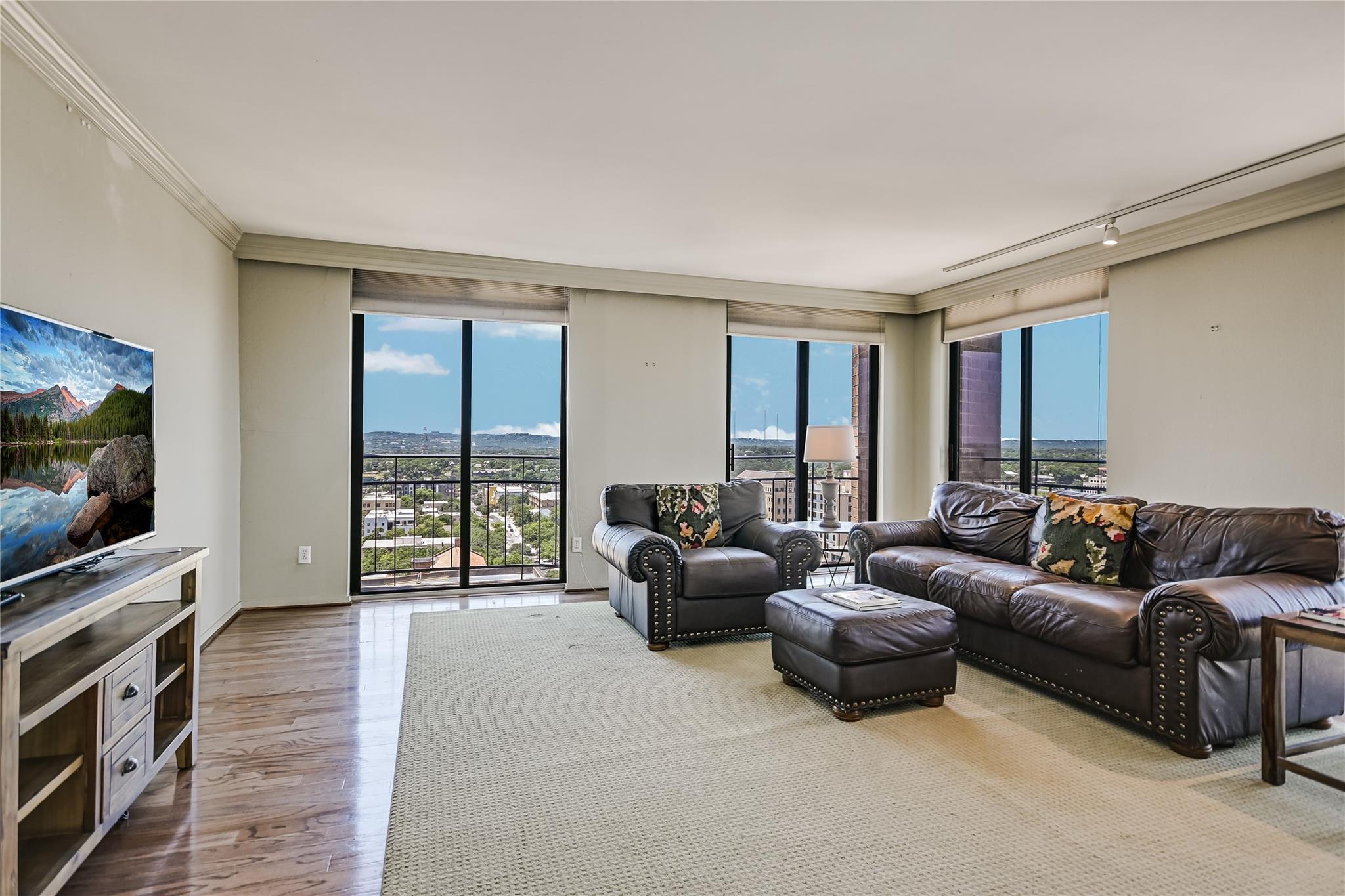 1122 Colorado ST #1902, Austin, TX 78701