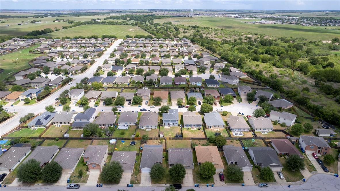 18425 Crestwind LN, Elgin, TX 78621