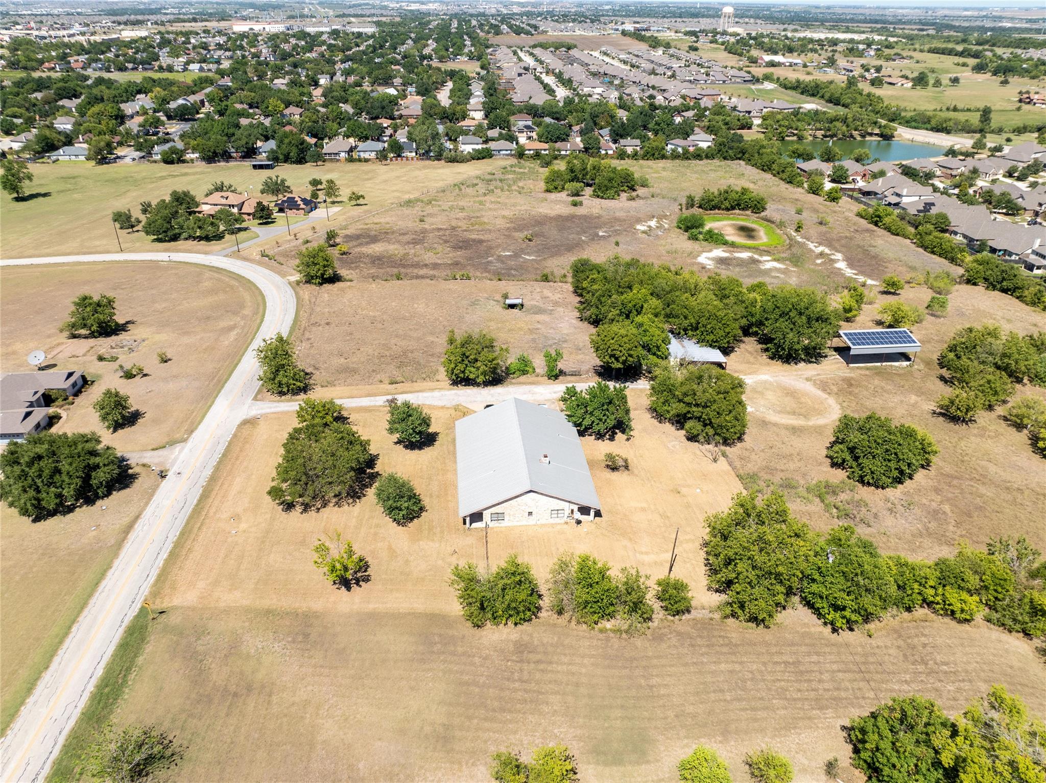 2016 Rowe Loop, Pflugerville, TX 78660