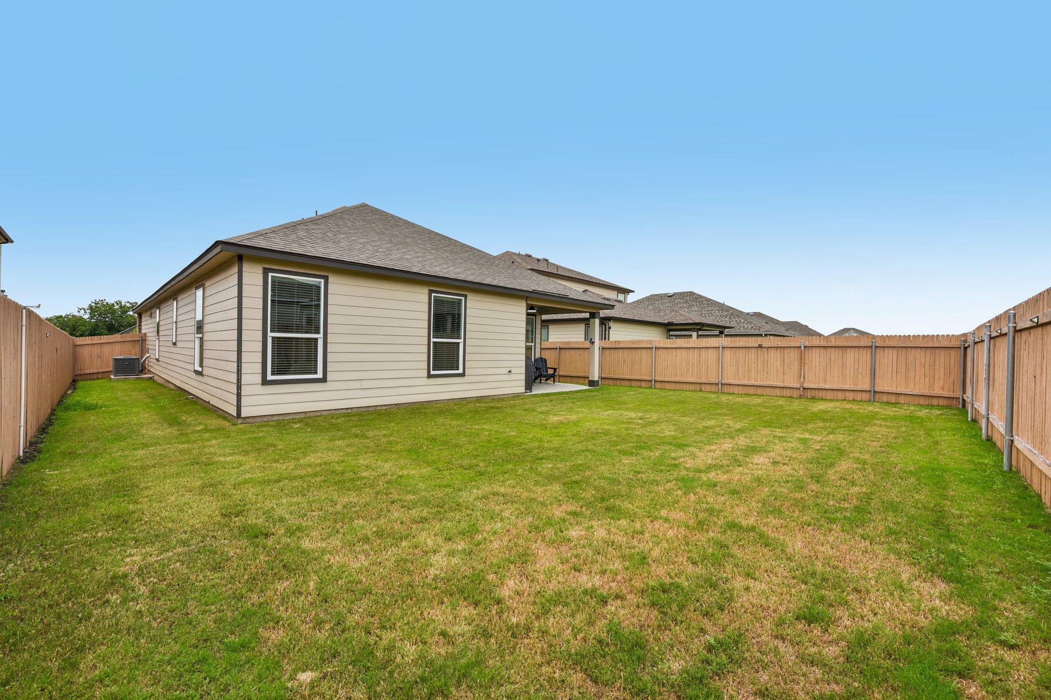1922 Dragonfly Loop, Bastrop, TX 78602