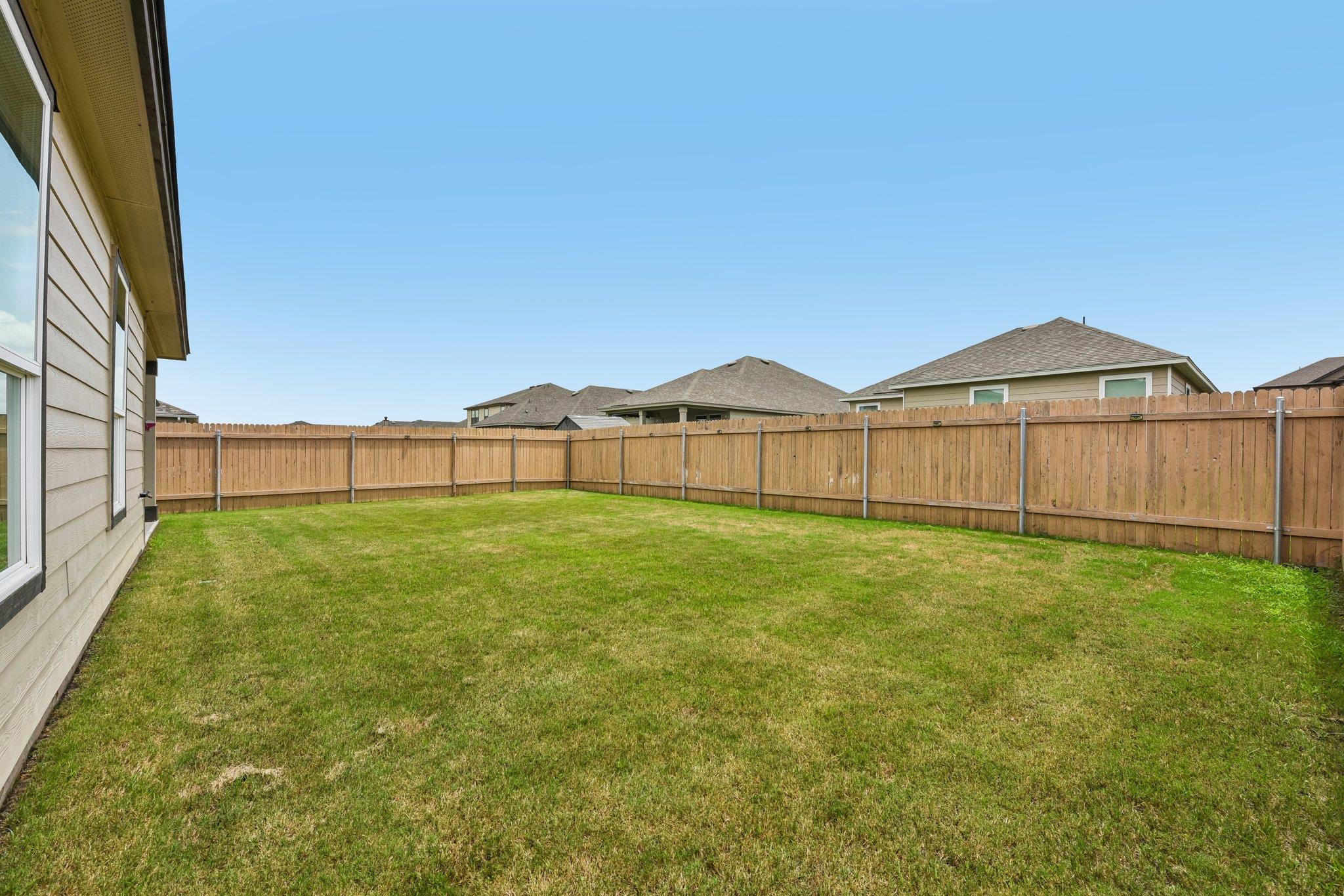 1922 Dragonfly Loop, Bastrop, TX 78602