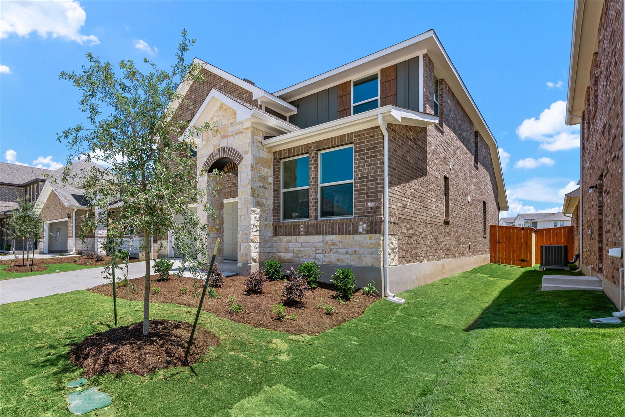 275 Crater Lake DR, Dripping Springs, TX 78620