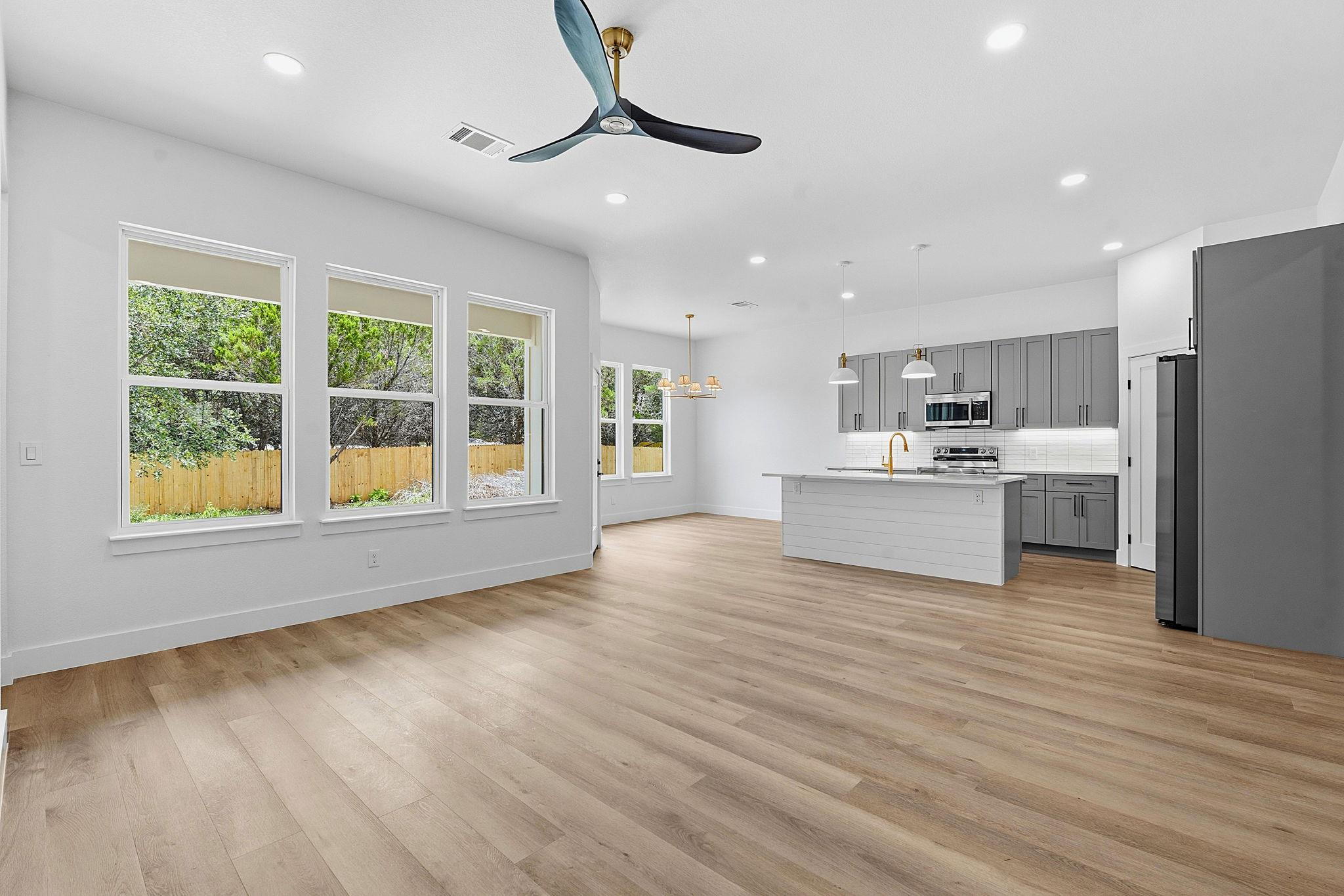 13 Country Place DR, Wimberley, TX 78676