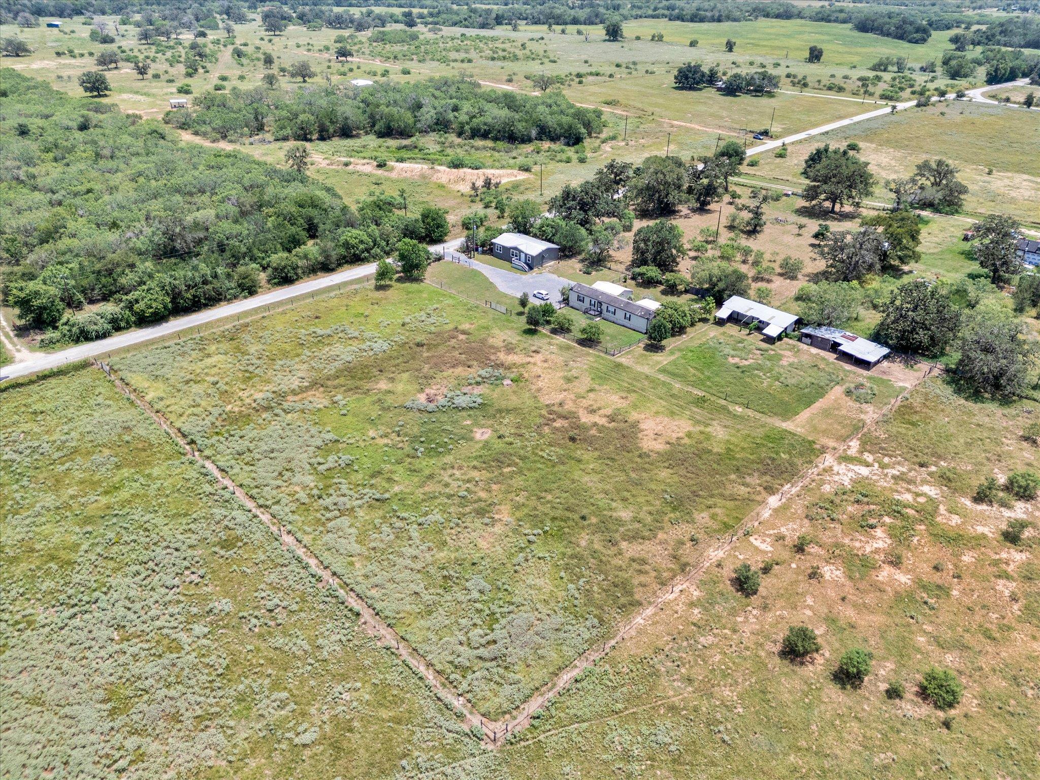 1500 Wattsville RD, Luling, TX 78648