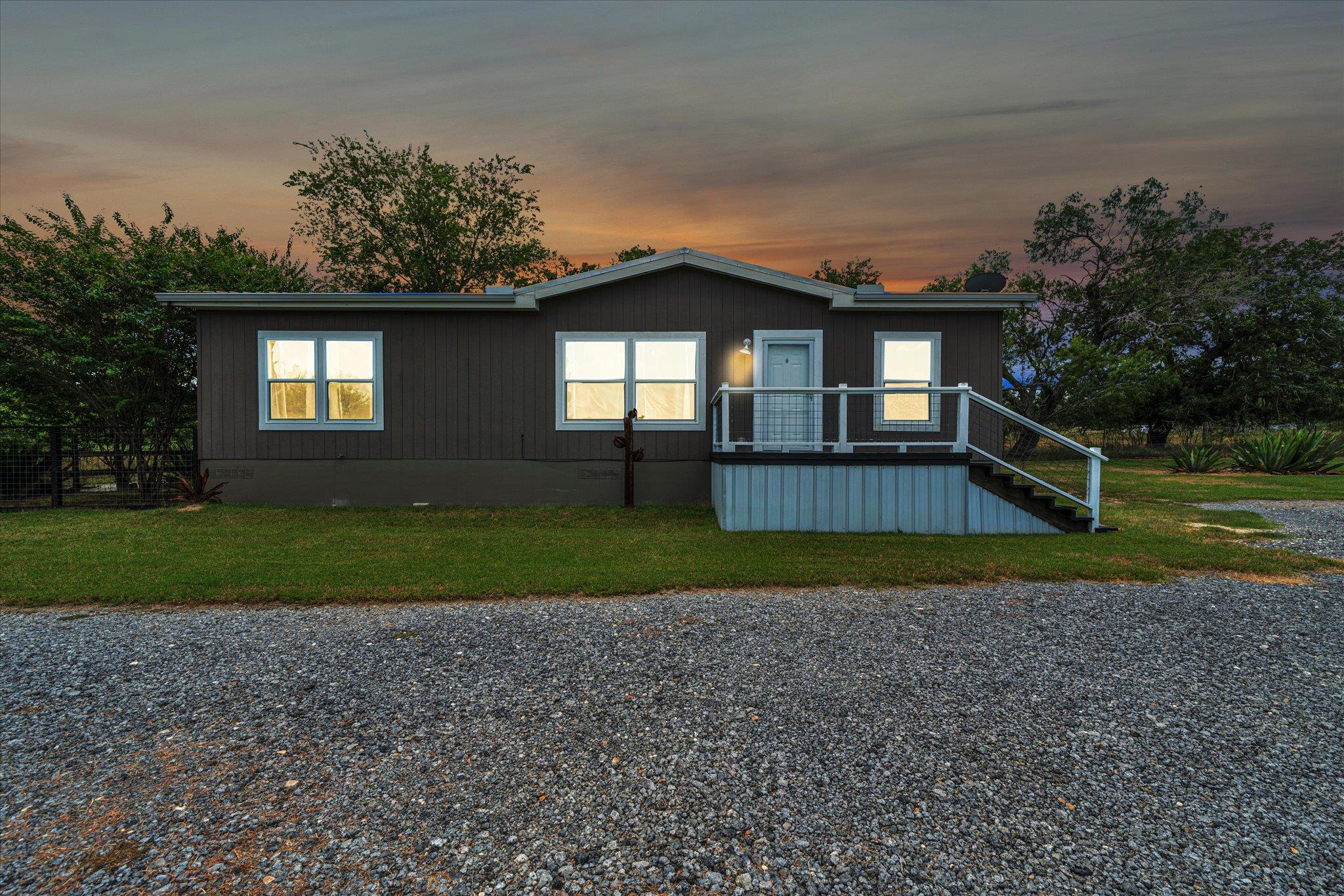 1500 Wattsville RD, Luling, TX 78648