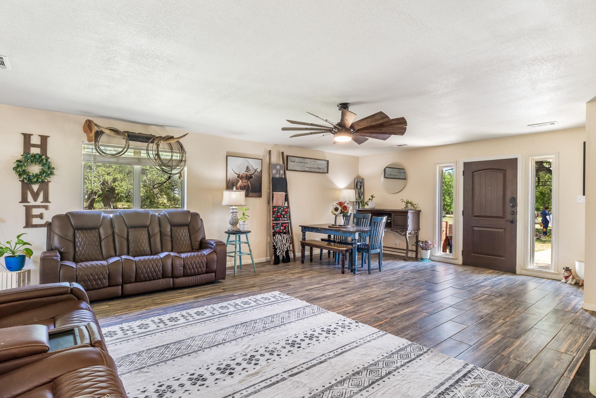 250 Capps Branch LN, Salado, TX 76571