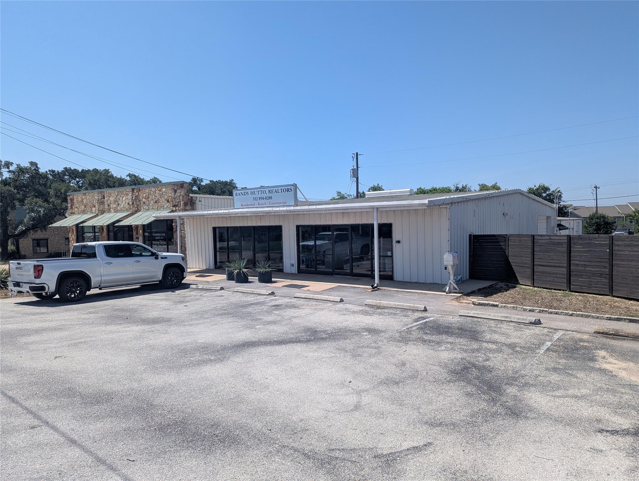 709 A - B and 711B Hwy 290 Hw, Dripping Springs, TX 78620