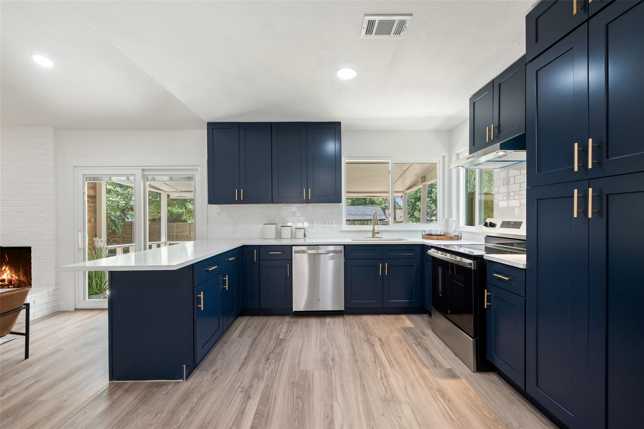 2311 Sheri Oak LN, Austin, TX 78748