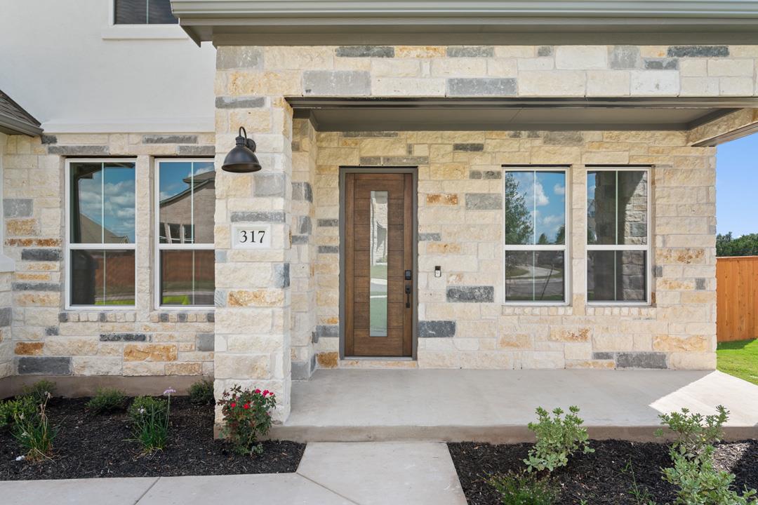 317 Mcmillian Dr, Liberty Hill, TX 78642