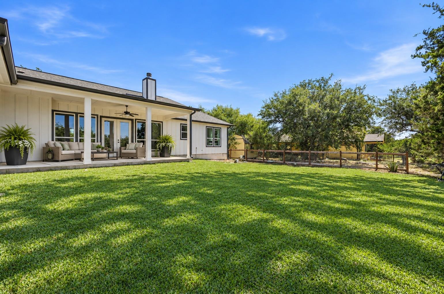 26 Persimmon Drive DR, Wimberley, TX 78676