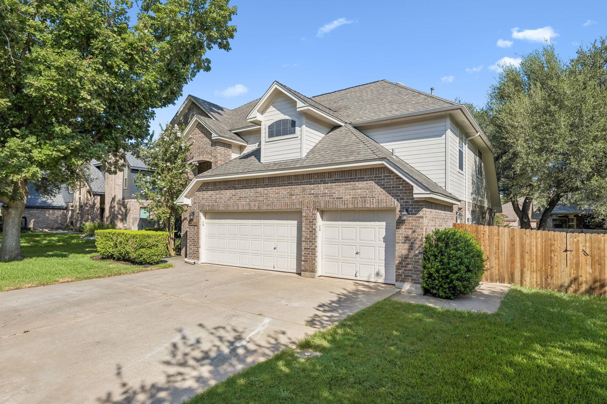 1908 Clearwater DR, Round Rock, TX 78681