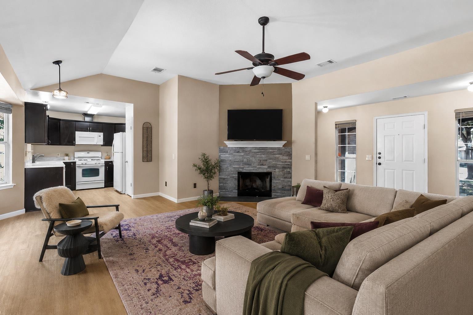 605 Clear Spring LN, Leander, TX 78641