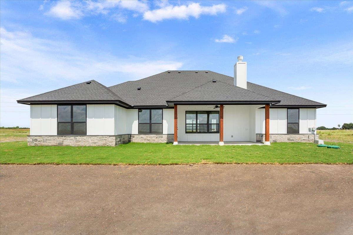 18085 Round Hall RD, Holland, TX 76534