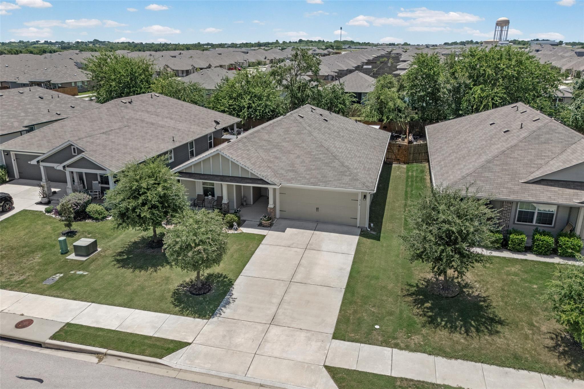 316 Cassandra DR, Hutto, TX 78634