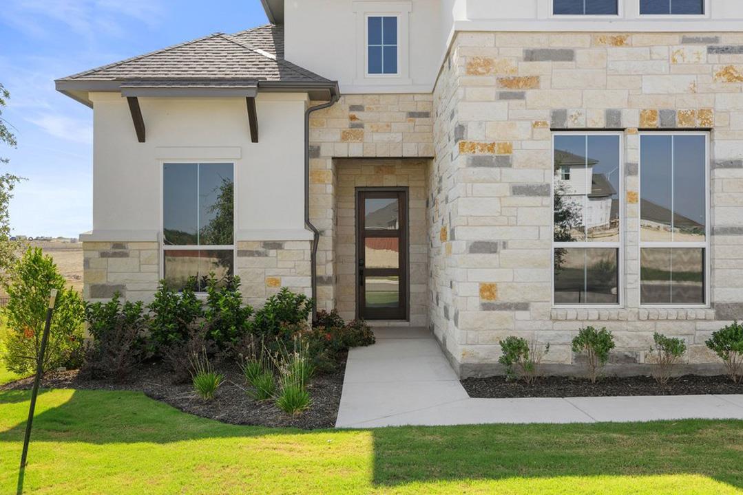 221 Mcmillian Dr, Liberty Hill, TX 78642