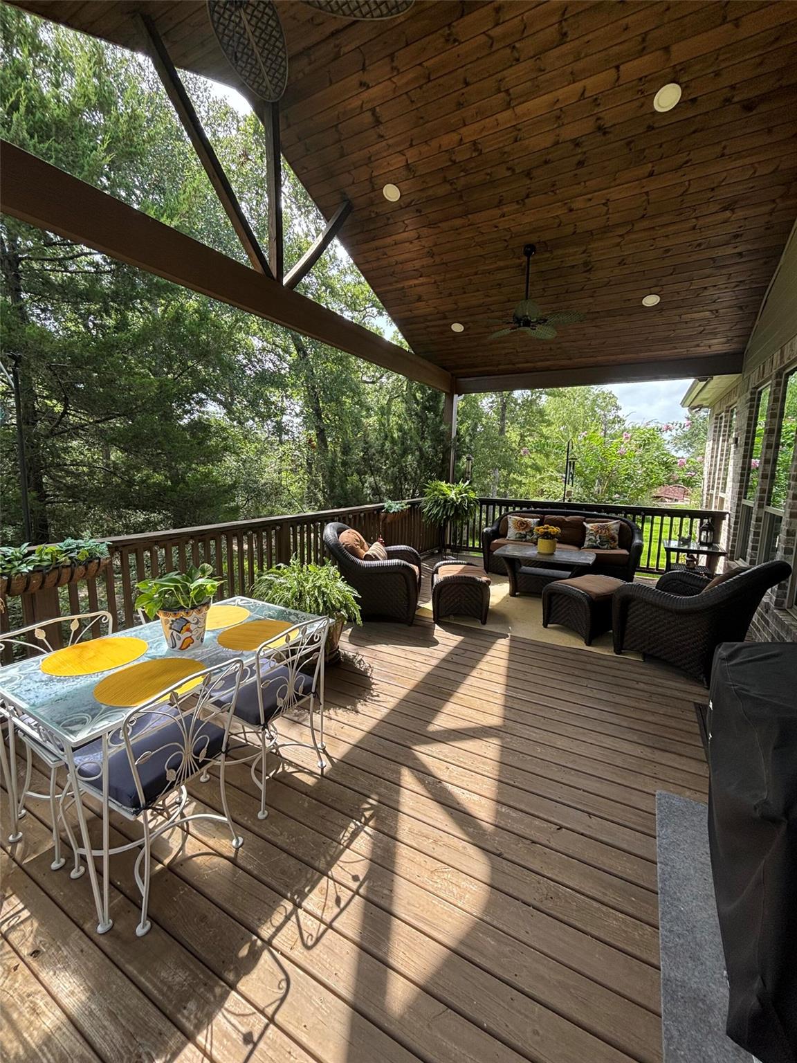1910 Spanish Moss DR, College Station, TX 77845