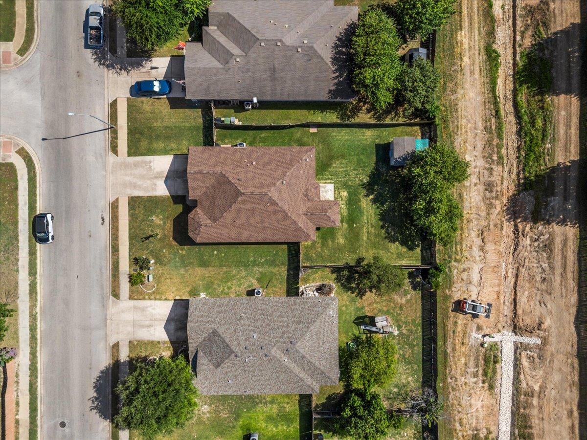 306 Creston ST, Hutto, TX 78634