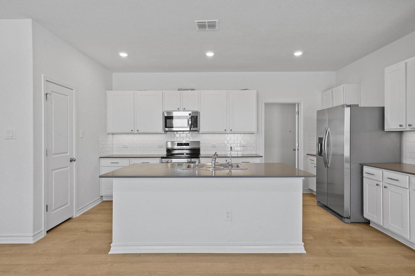 109 Hatari TRL, Jarrell, TX 76537