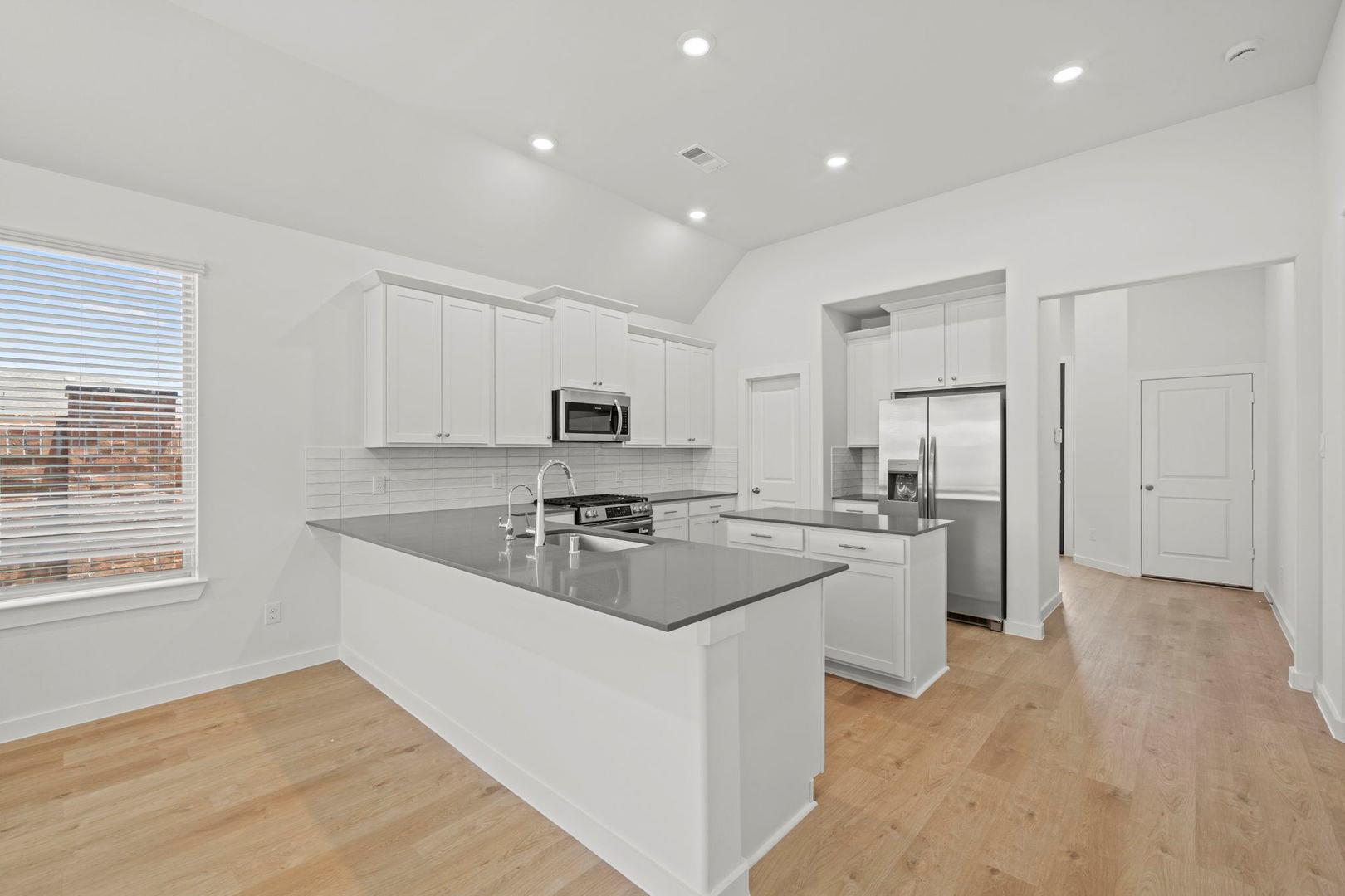 216 Rock Daisy TRL, Hutto, TX 78634